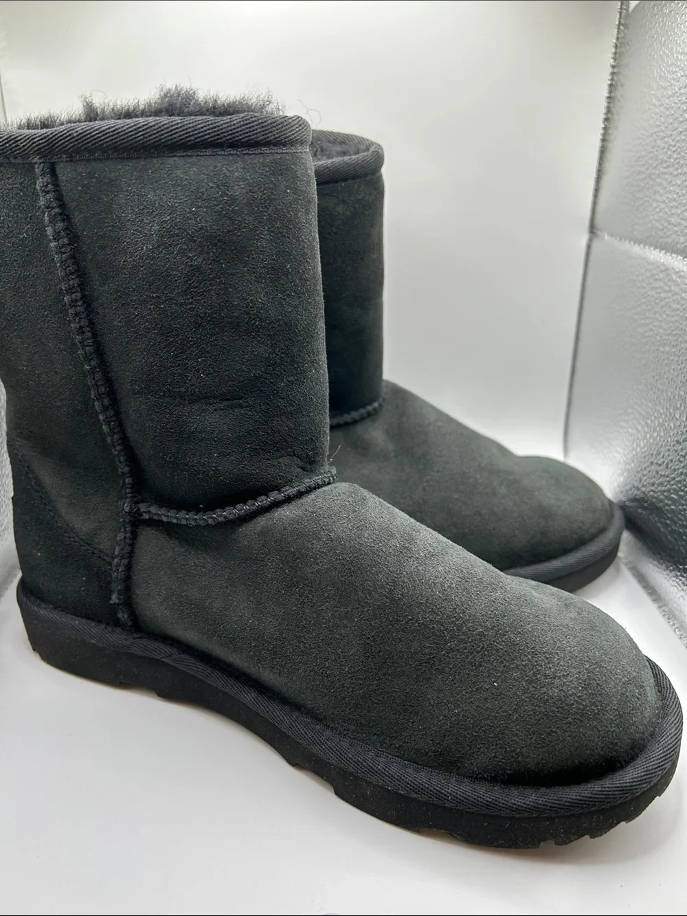 UGG Kids Classic II Tall Shearling-Lined Boots Black Size 4 Kids 5-6 Women New